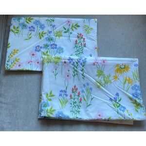Vintage Utica Stevens Floral Pillowcases Set of 2 Standard‎ 1970s White Retro